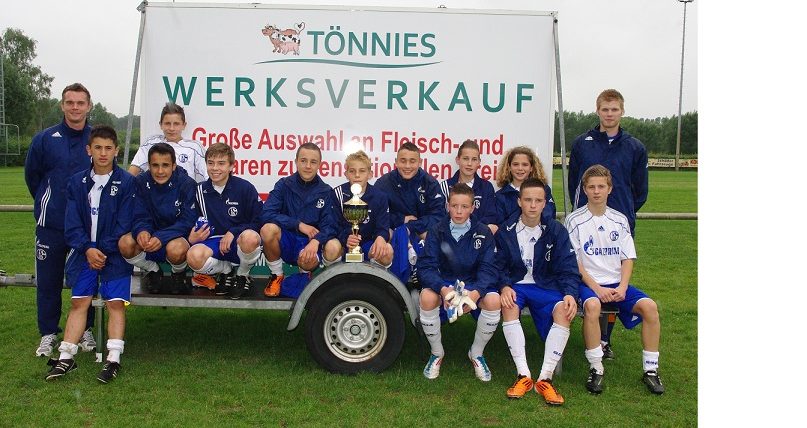 FC Schalke holt sich den Pott beim ersten U14-Tönnies-Cup